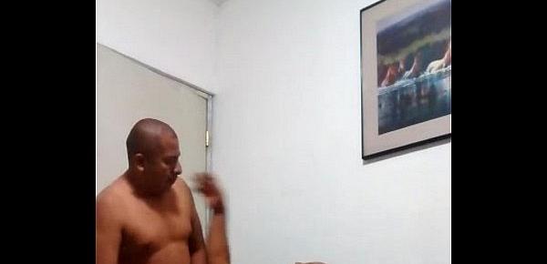  COROA GOSTOSO FAZENDO UMA VISITA AO AMIGO